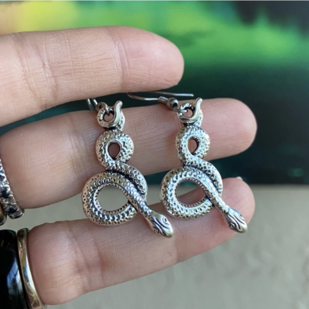 Snake Dangle earrings